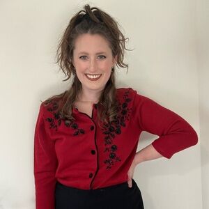 Vintage Alfred Dunner Petite Wool Blend Red & Black Floral Beaded Button Cardi‎